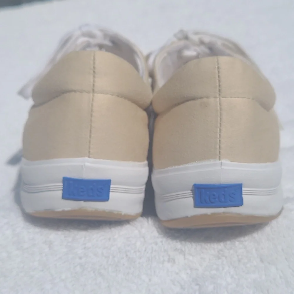 Keds Beige Classic Canvas Sneaker Lace Up Low Top Tennis Shoe Heel Logo Casual